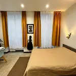 Paris Centre Ideal For Tourists And Business
