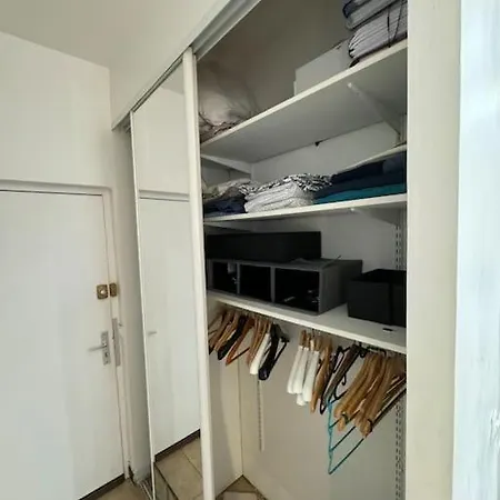 Centre Ideal For Tourists And Business Apartment *