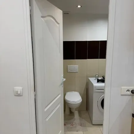 Apartment Centre Ideal For Tourists And Business *